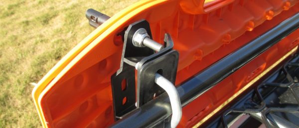 Maxtrax Mounting Kit with Quick Release Mounting Pins